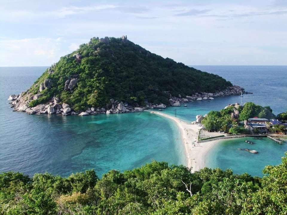逃离霍比特人洞屋