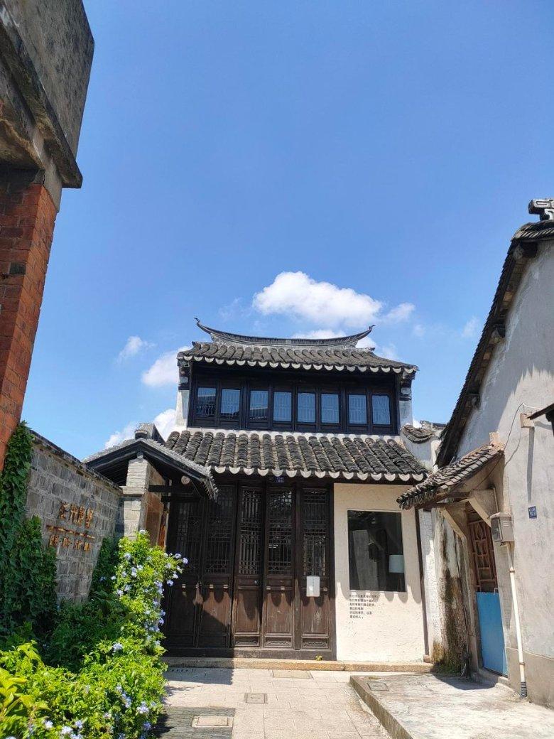 逃出上锁的现代房间8