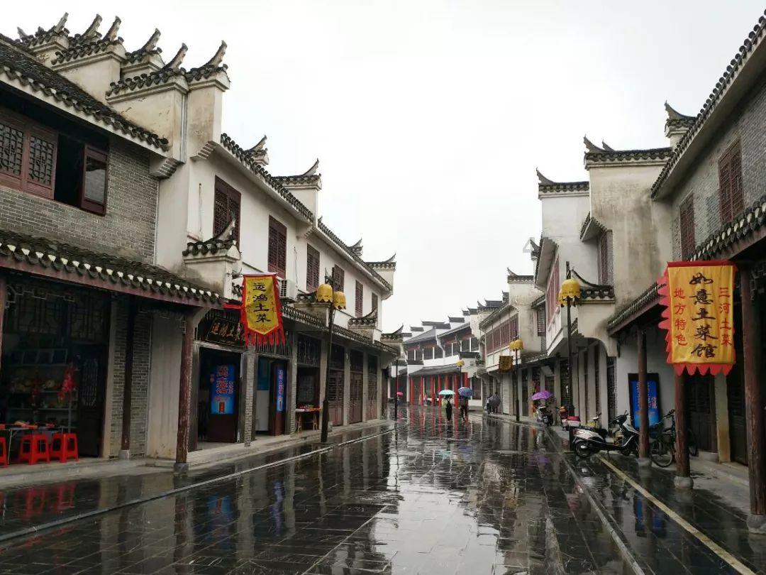 重庆百货吸收合并重庆商社 停牌确保异议股东现金选择权顺利实施